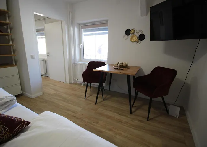 Cityvibes 4 & 14 Apartament *